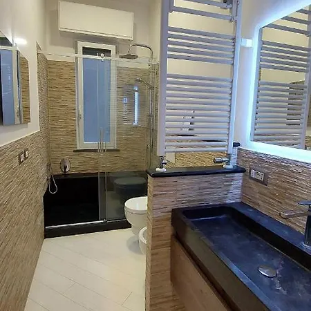 아파트 Redipuglia 76 Vicino A Ospedale E *